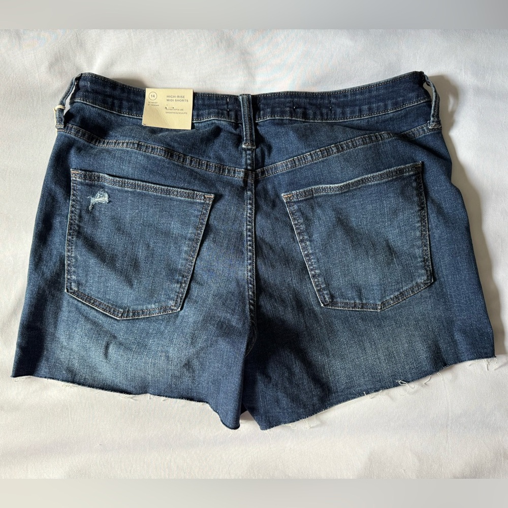 Universal Thread Distressed Denim Shorts - Picture 2 of 3